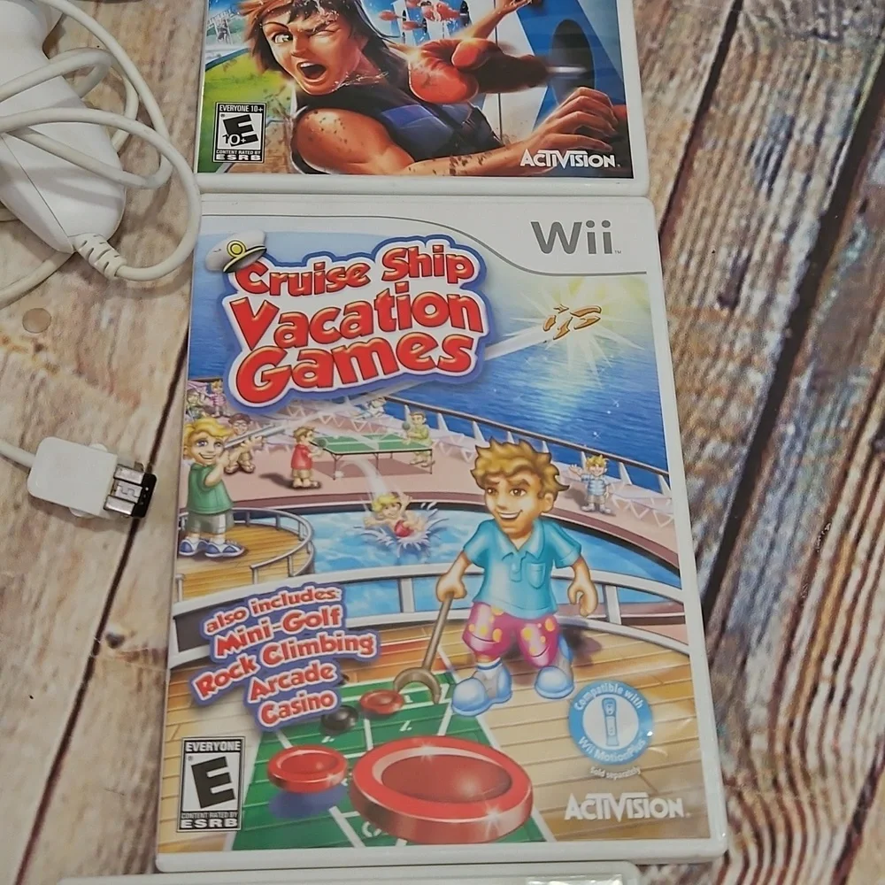 Nintendo Wii Console Acessories And‎ 3 Games